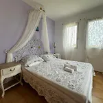 וילה White *