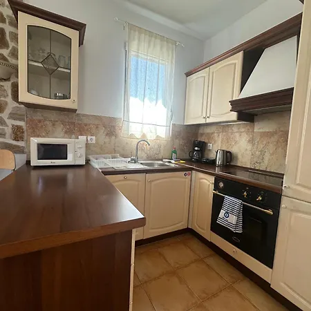 White * غينادي